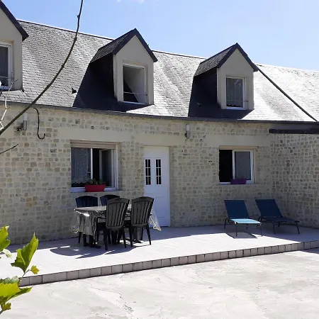 Villa Au Dom-Icile Monceaux-en-Bessin Esterno foto