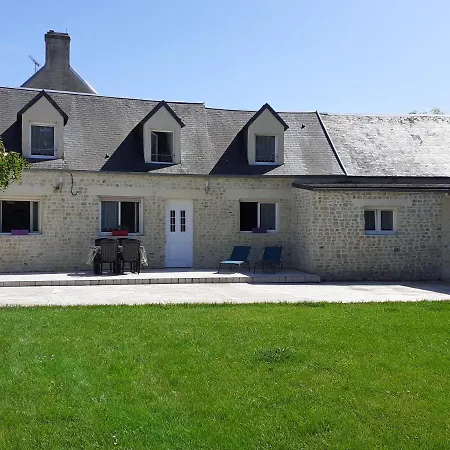 Villa Au Dom-Icile Monceaux-en-Bessin Esterno foto